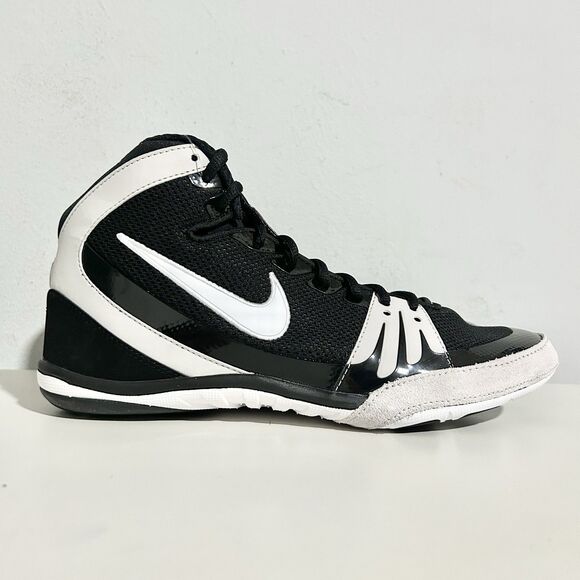 Athletic_Shoes
